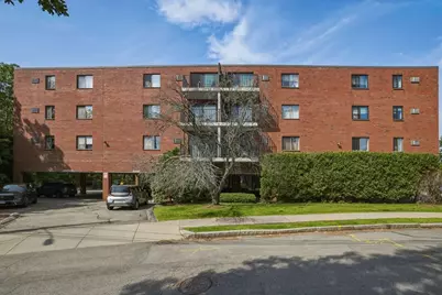 209 Riverview Ave #5, Newton, MA 02466 - Photo 1