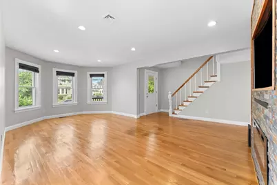 46 Ash St, Brockton, MA 02301 - Photo 5