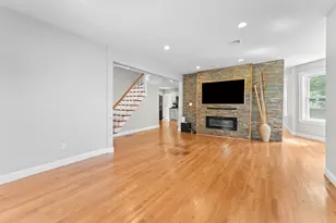 46 Ash St, Brockton, MA 02301 - Photo 7