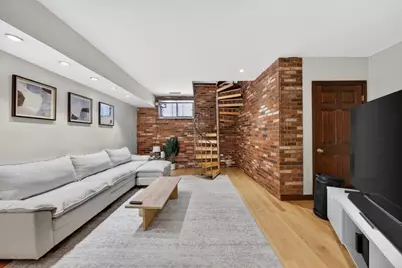 8 Wiget St #1, Boston, MA 02113 - Photo 9