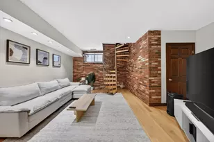 8 Wiget St, Boston, MA 02113 - Photo 9