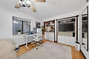 8 Wiget St, Boston, MA 02113 - Photo 5