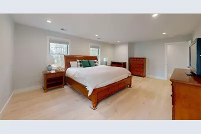 4 Lincoln Ct, Medfield, MA 02052 - Photo 21