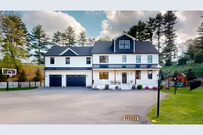 4 Lincoln Ct, Medfield, MA 02052 - Photo 1