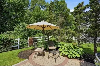 202 Rosemont Dr, North Andover, MA 01845 - Photo 27