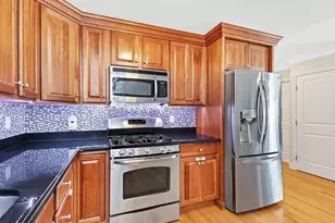 32 Common St, Waltham, MA 02451 - Photo 5