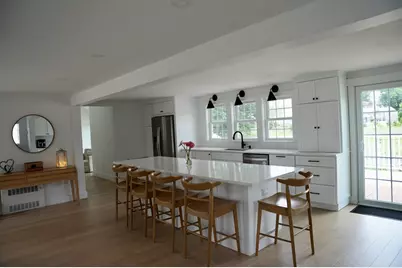 86 Abigail Adams Cir, Weymouth, MA 02191 - Photo 3