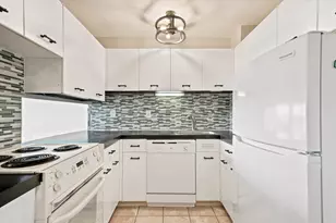60 Babcock St, Brookline, MA 02446 - Photo 33