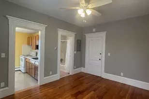 84 Franklin St, Stoneham, MA 02180 - Photo 5
