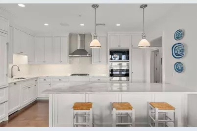 580 Washington Street #304, Wellesley, MA 02482 - Photo 5