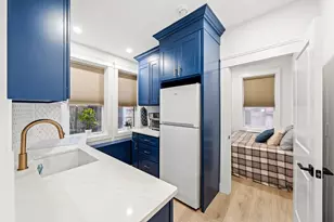 31 Irving St, Boston, MA 02114 - Photo 7
