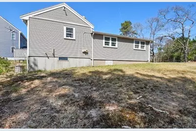 272 Glen Charlie Rd, Wareham, MA 02538 - Photo 3