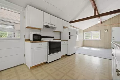 272 Glen Charlie Rd, Wareham, MA 02538 - Photo 17