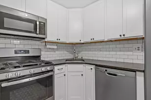 39 Madonna Cir, Lowell, MA 01854 - Photo 7