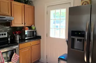 33 Nelson St, Winchester, MA 01890 - Photo 5