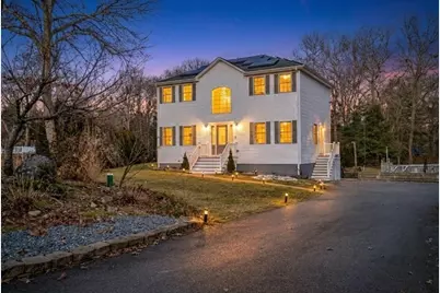 15 Stonewall Ave, Dartmouth, MA 02747 - Photo 1