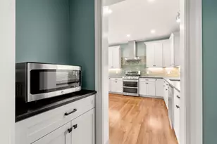 132 Sewall Ave, Brookline, MA 02446 - Photo 17