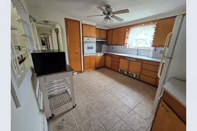 18 Grant St, Acushnet, MA 02743 - Photo 7