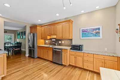 121 Revere St #M, Canton, MA 02021 - Photo 3