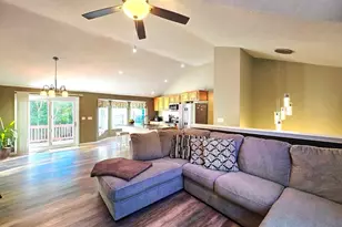 37 Moreland Green Dr, Worcester, MA 01609 - Photo 5