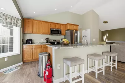 37 Moreland Green Dr, Worcester, MA 01609 - Photo 9