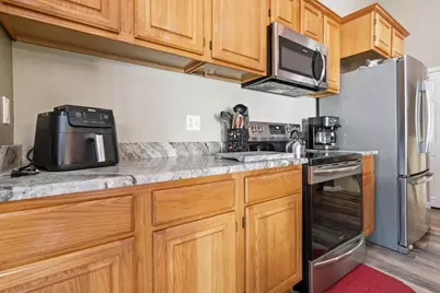 37 Moreland Green Dr, Worcester, MA 01609 - Photo 11