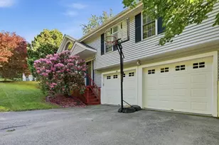 37 Moreland Green Dr, Worcester, MA 01609 - Photo 7