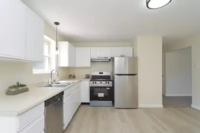 83 McKinstry Ave, Chicopee, MA 01013 - Photo 5