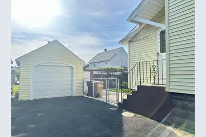 15 Bristol St, Ludlow, MA 01056 - Photo 23