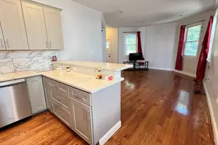 54 Crescent Ave, Malden, MA 02148 - Photo 5