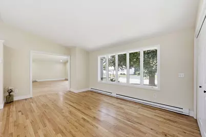 5 Kurtz St, Chicopee, MA 01013 - Photo 15