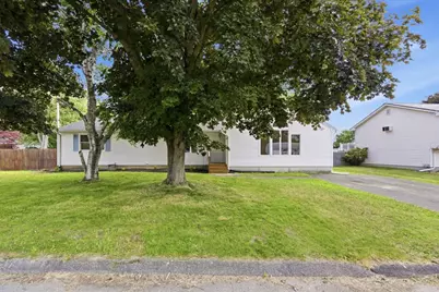5 Kurtz St, Chicopee, MA 01013 - Photo 3