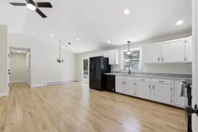 5 Kurtz St, Chicopee, MA 01013 - Photo 17