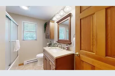 93 Franklin St, Douglas, MA 01516 - Photo 15