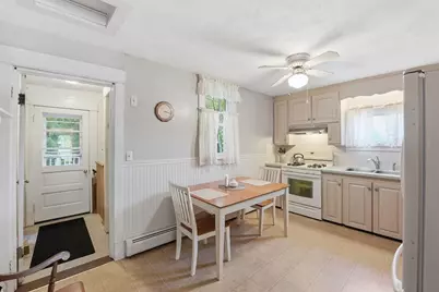 114 Field Street, West Springfield, MA 01089 - Photo 9