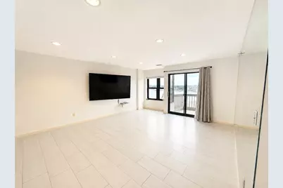 1 Seal Harbor Rd #815, Winthrop, MA 02152 - Photo 5