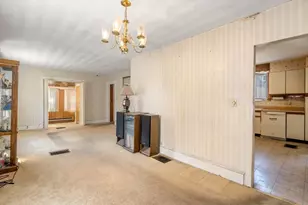 25 Curve St, Newton, MA 02465 - Photo 13