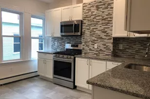 4 Hardwick St, Cambridge, MA 02141 - Photo 3