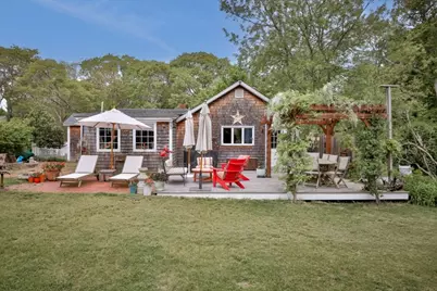 29 Jernegan Ave, Edgartown, MA 02539 - Photo 3