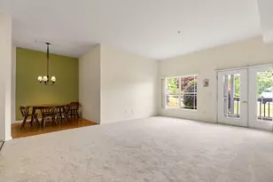 218 Reservoir St, Holden, MA 01520 - Photo 5