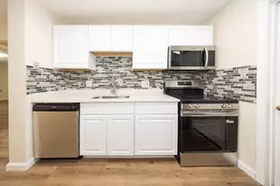 1195 Grafton St, Worcester, MA 01604 - Photo 13