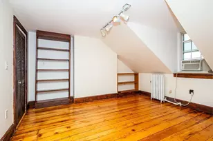 31 Myrtle St, Boston, MA 02114 - Photo 7