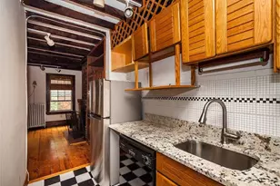 31 Myrtle St, Boston, MA 02114 - Photo 5