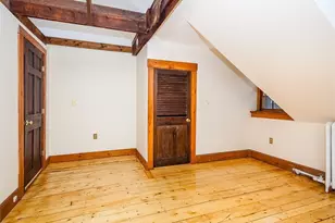 31 Myrtle St, Boston, MA 02114 - Photo 9