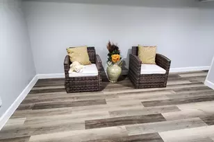725 Bay St, Springfield, MA 01109 - Photo 17