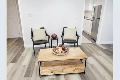 725 Bay St, Springfield, MA 01109 - Photo 3