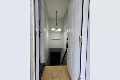 725 Bay St, Springfield, MA 01109 - Photo 15