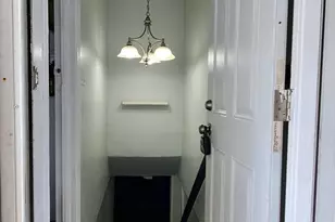725 Bay St, Springfield, MA 01109 - Photo 15