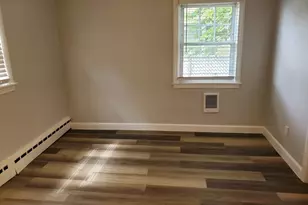 725 Bay St, Springfield, MA 01109 - Photo 9