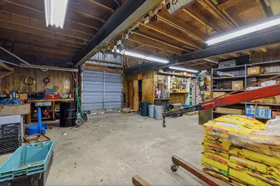 213 Peckham St, Fall River, MA 02724 - Photo 31